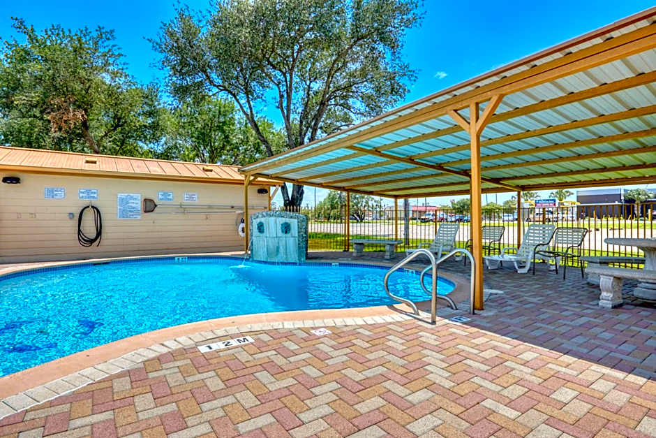 Texas Inn Donna
