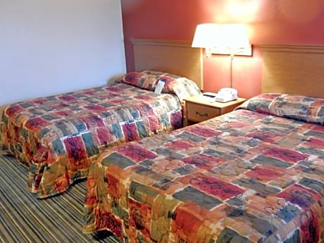 Two Double Beds Non Smoking Room