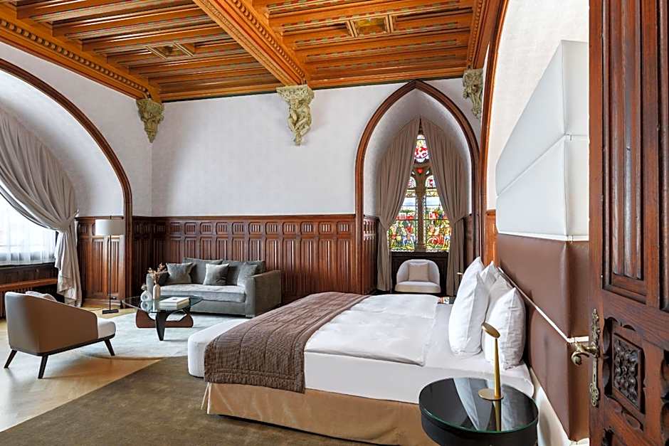 Photo 1 of 5 of Suite