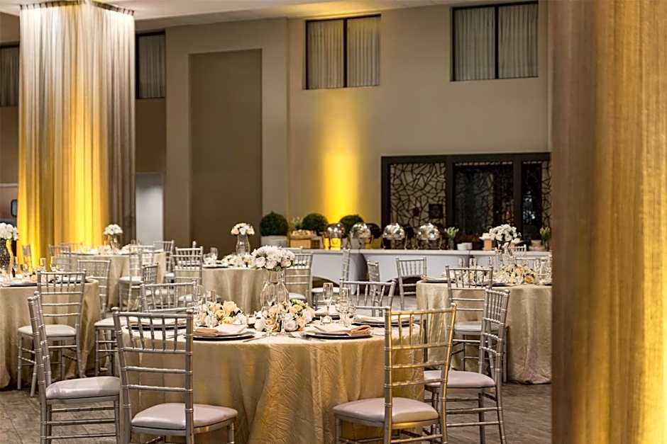DoubleTree by Hilton Laurel