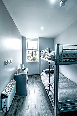 Classic Quadruple Room
