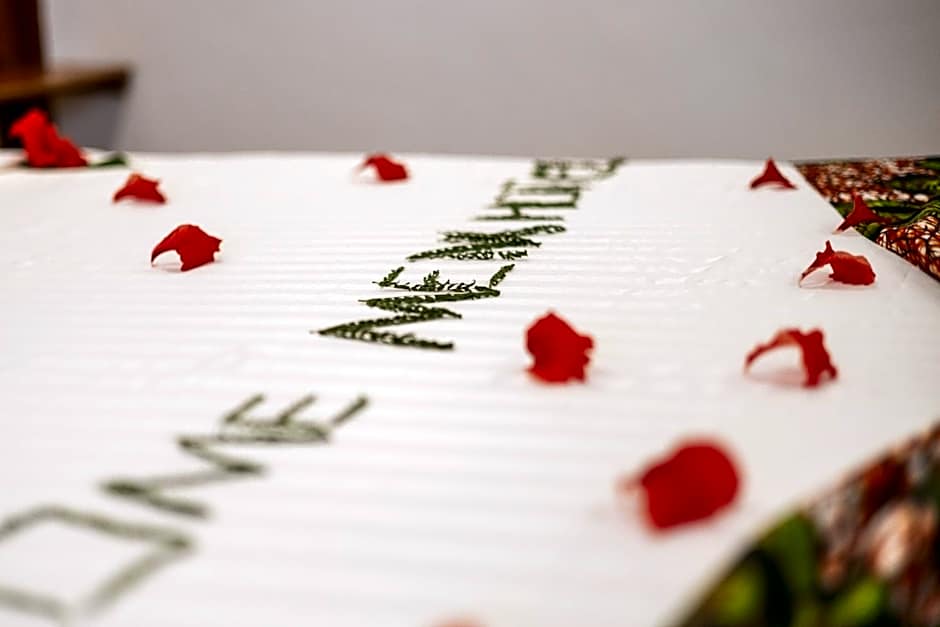 Mem Luxury Apartments and Hotel