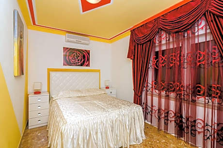Deluxe President Suite