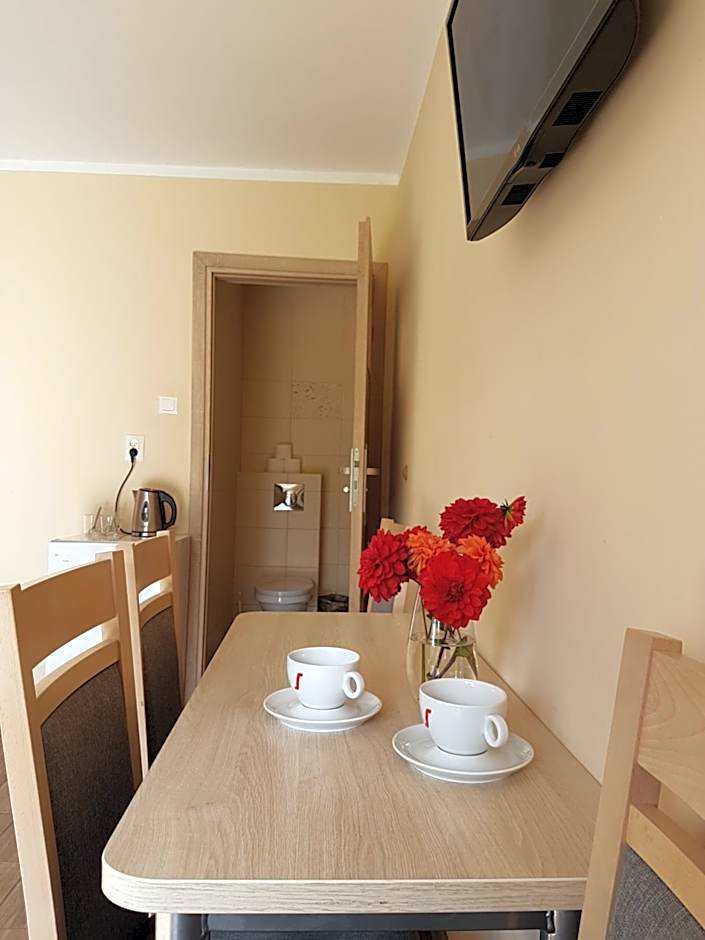 Ośrodek rodzinny "Pod Wydmami" PRZY PLAŻY , PLAC ZABAW , ROWERY