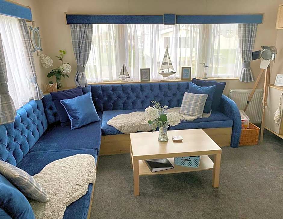 The Wardens Hideaway - Tattershall Lakes Country Park