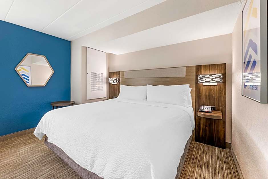 Holiday Inn Express Chicago-Downers Grove By IHG