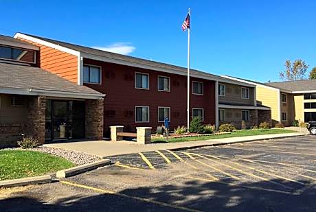 AmericInn by Wyndham Forest Lake