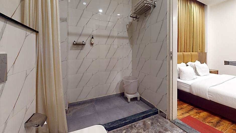 Evora – New Delhi, NY