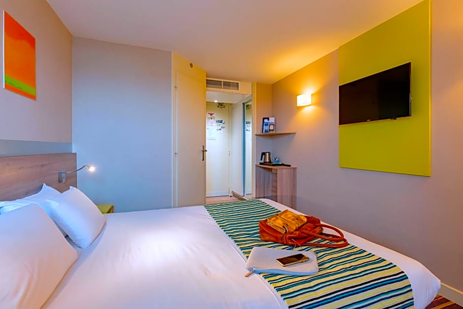 Kyriad Lyon Est - Saint Bonnet De Mure