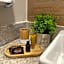 Flat PRAIA Home Experience Dante Michelini