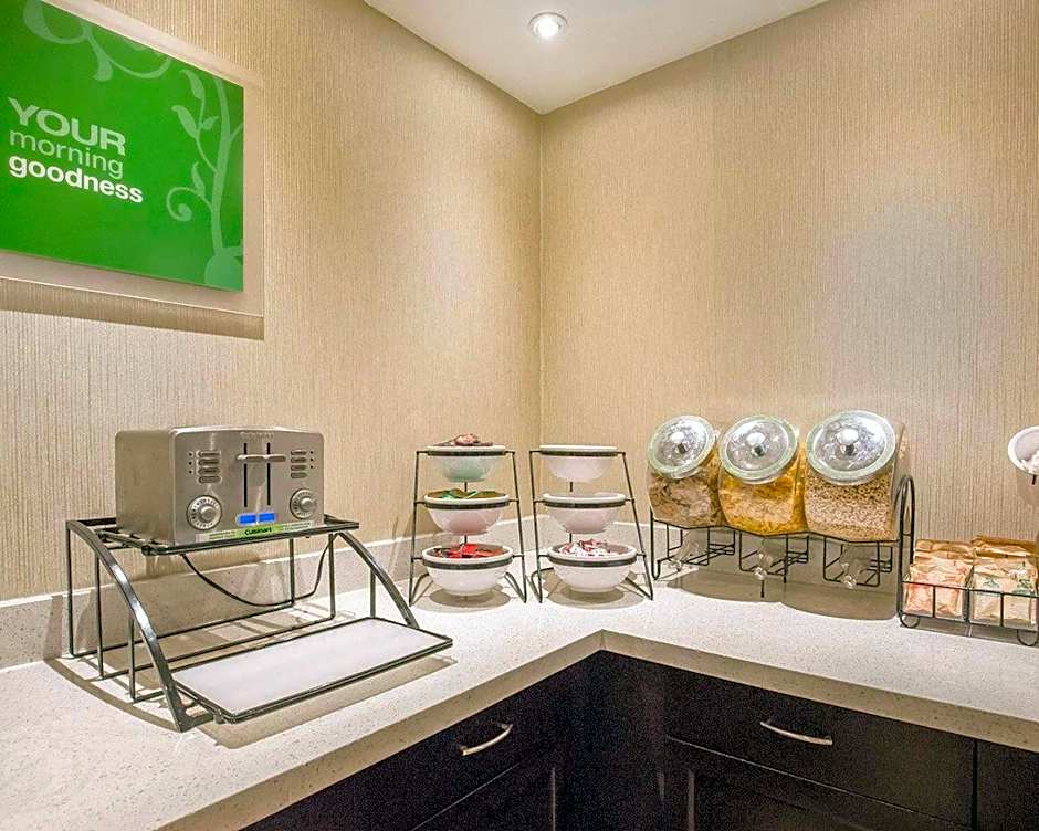 Comfort Inn & Suites Calgary - University