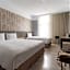 Fengjia JinRui Hotel