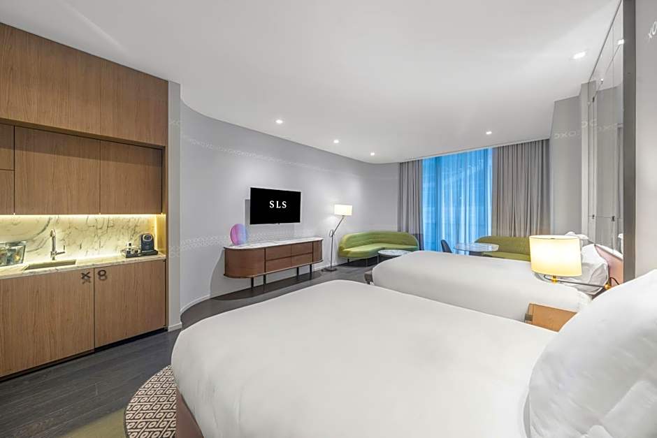 SLS LUX Brickell