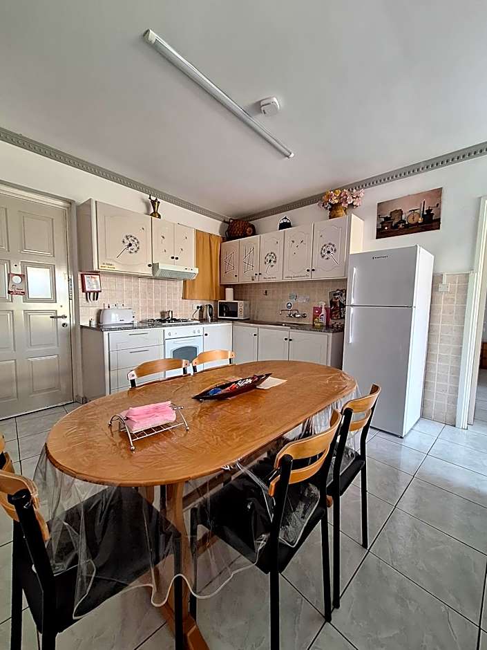 Apollonia Hotel Apartments