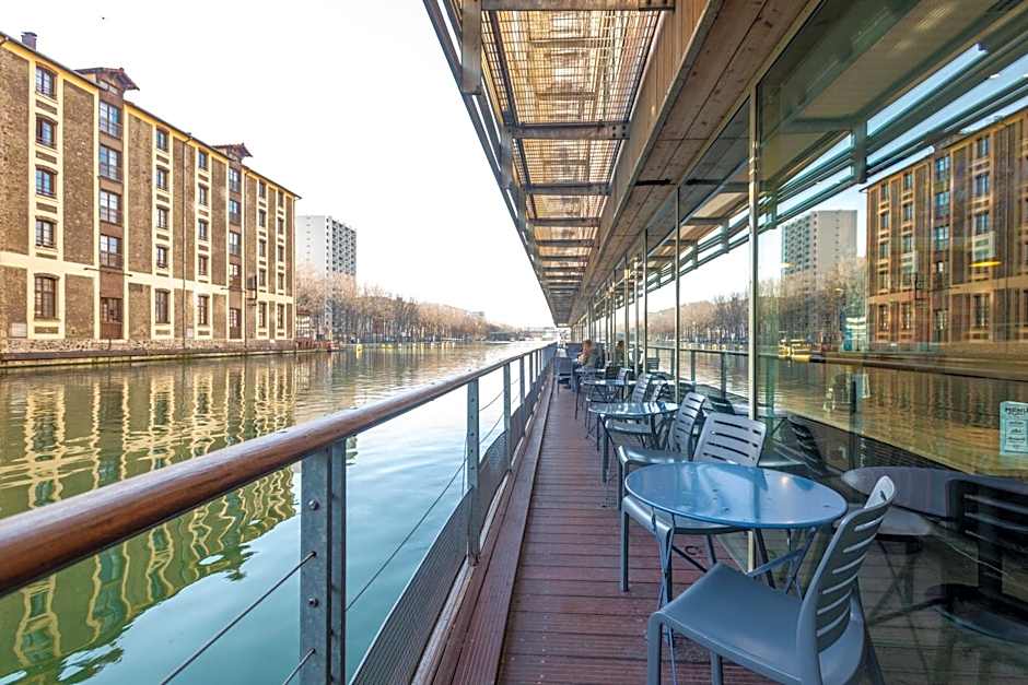 St. Christopher's Canal Hostel