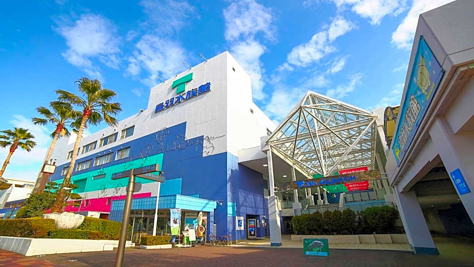 Wisterian Life Club Toba