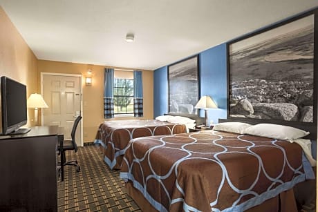 2 Double Beds Non-Smoking