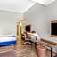 La Quinta Inn & Suites by Wyndham Miramar Beach-Destin