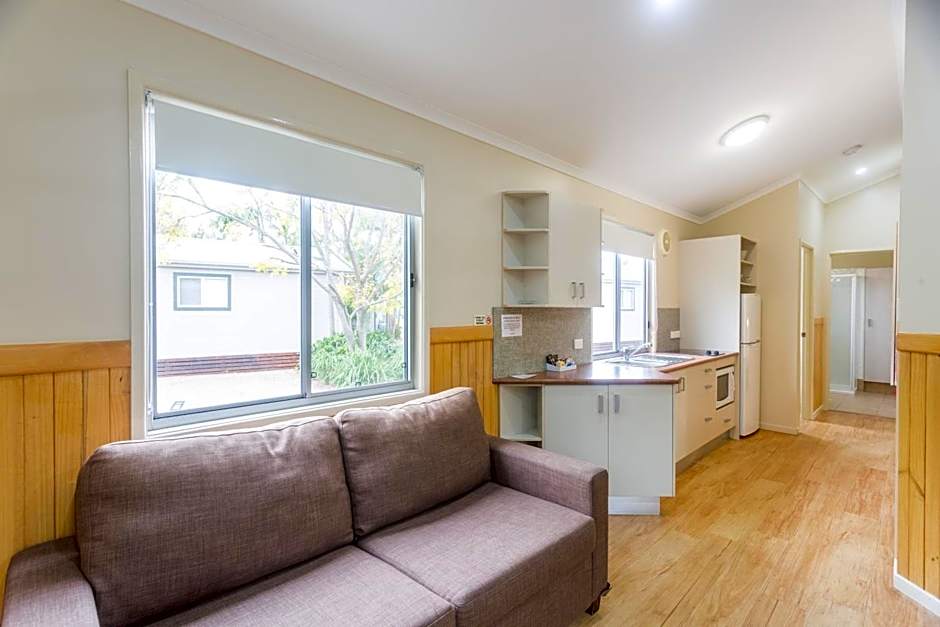 Shoal Bay Holiday Park