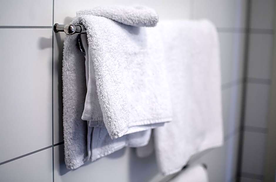 Lavik Fjord Hotel & Apartments