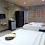 Suwanna Riverside Resort