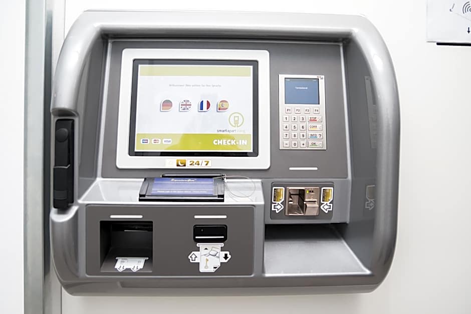 Smart Nano Living - Wien Hauptbahnhof - self check-in