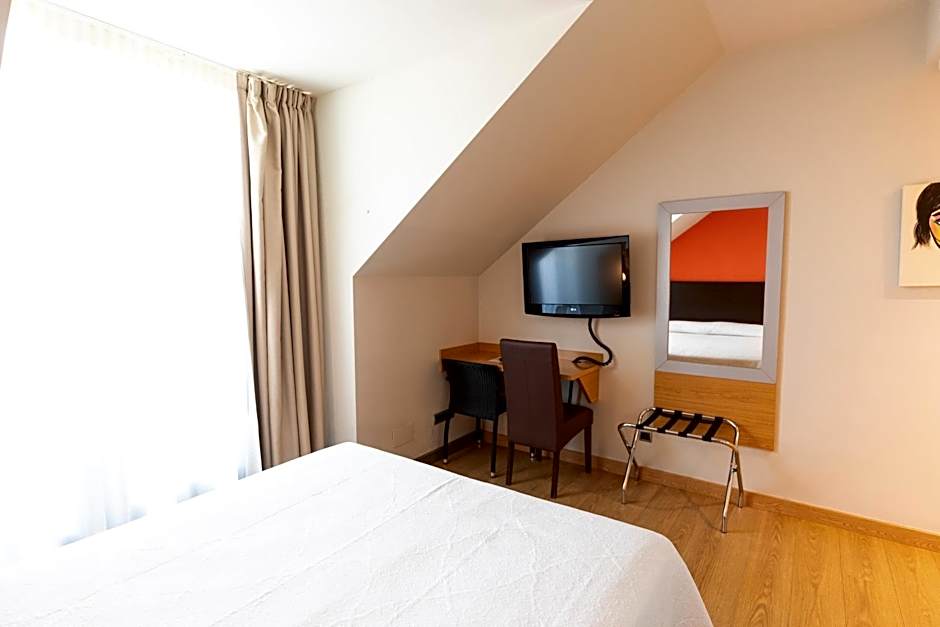 Hotel Marítimo Ris con garaje