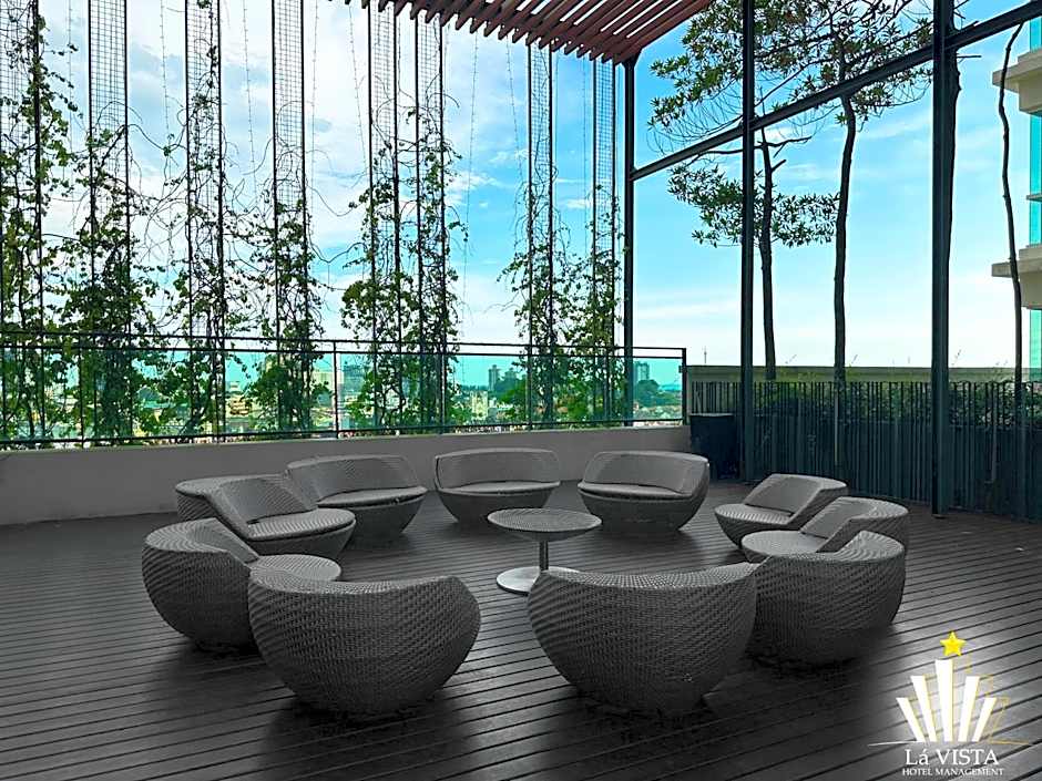 The Shore Hotel & Residences By Lá VISTA