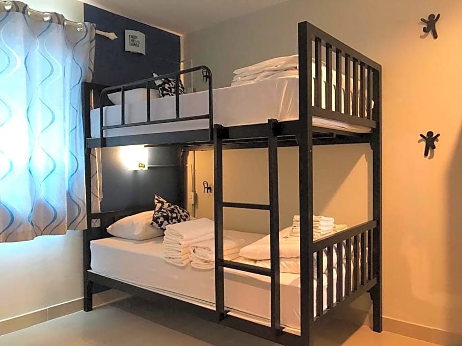 A title Guestel jomtien