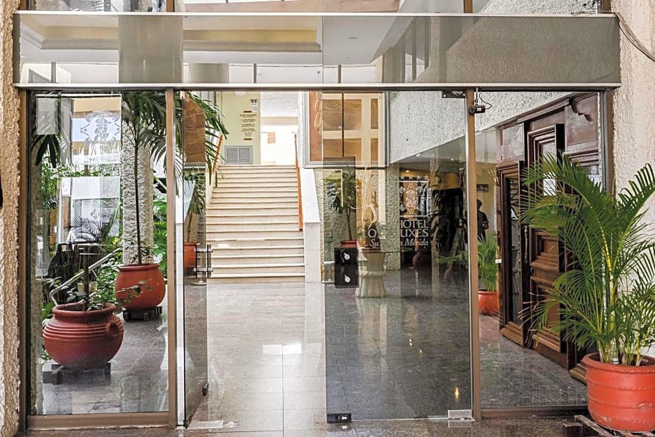 Hotel Los Aluxes