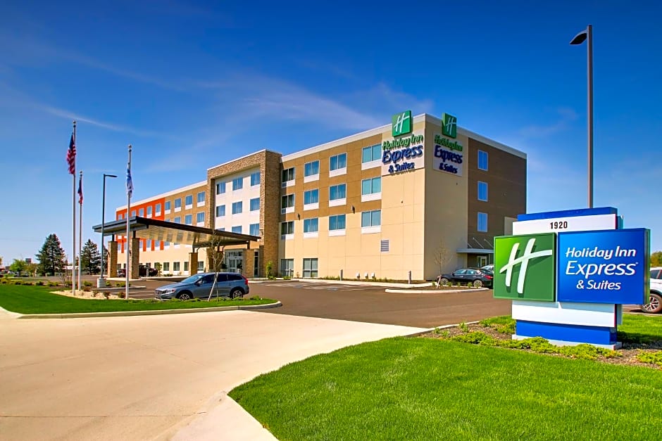 Holiday Inn Express & Suites Findlay North, an IHG Hotel