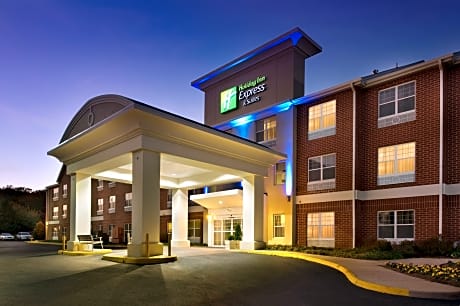 Holiday Inn Express & Suites Manassas By IHG
