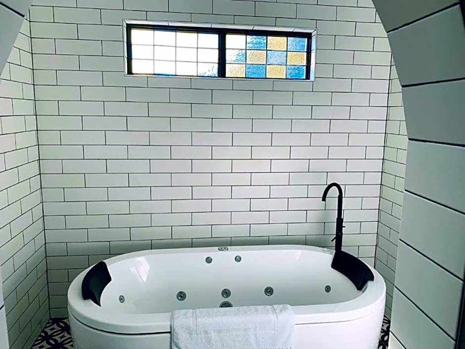 The Manor Basket Range