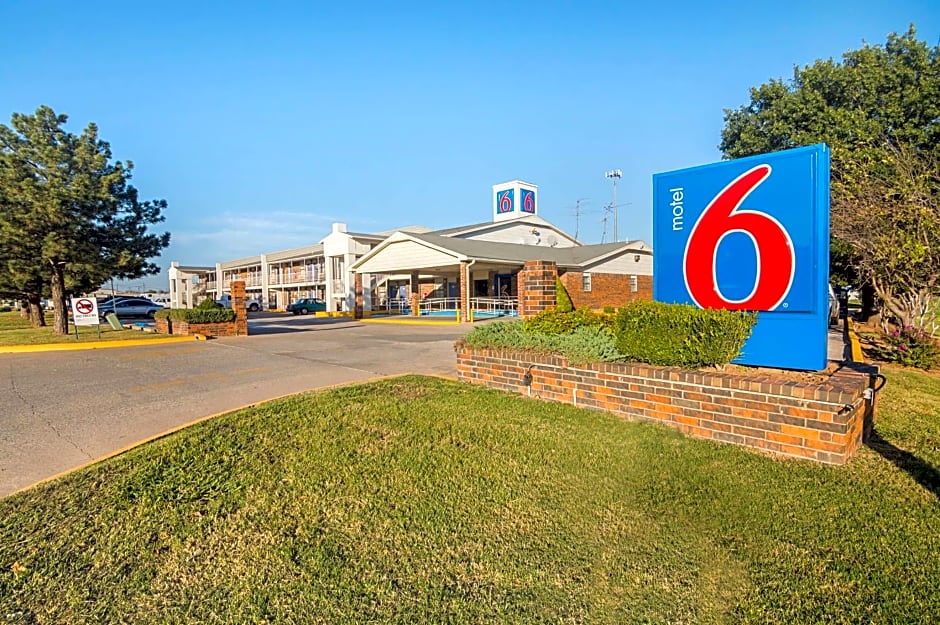 Motel 6 Lawton, OK