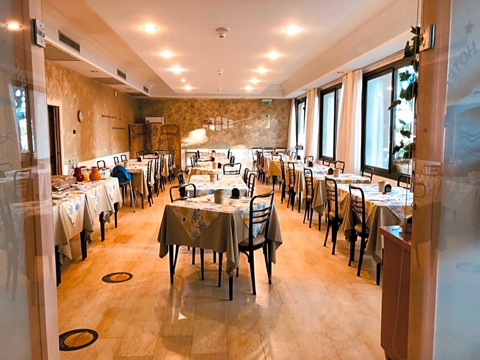 Piccolo Hotel