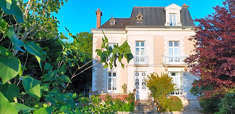 LA MAISON LEONARD