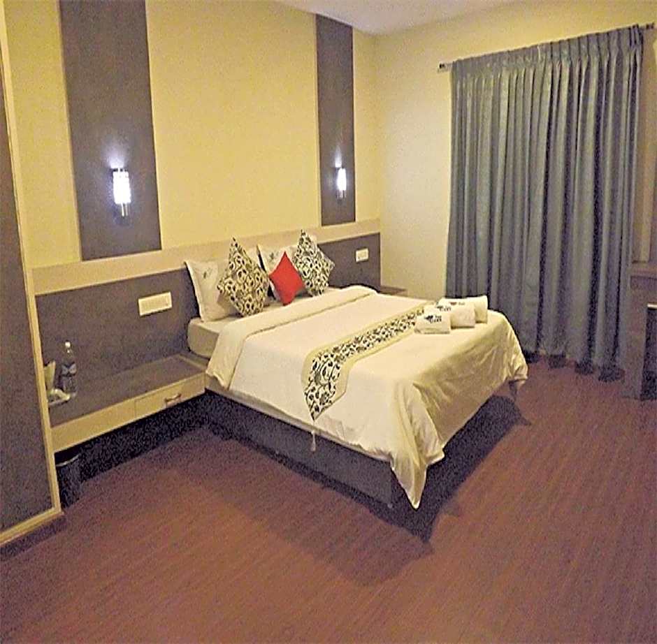 The Majestic Crown Hotel