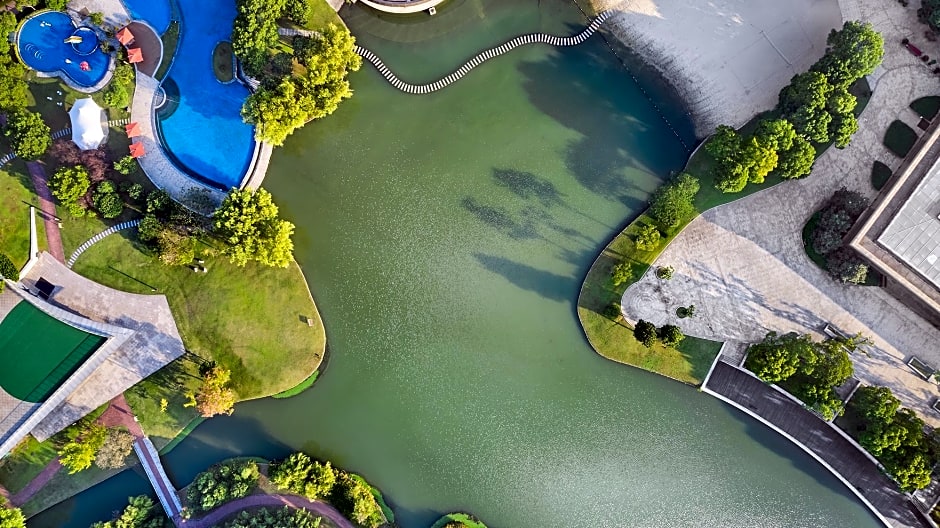 The Yuluxe Sheshan, Shanghai, A Tribute Portfolio Hotel (Formerly Le Meridien She Shan Shanghai)