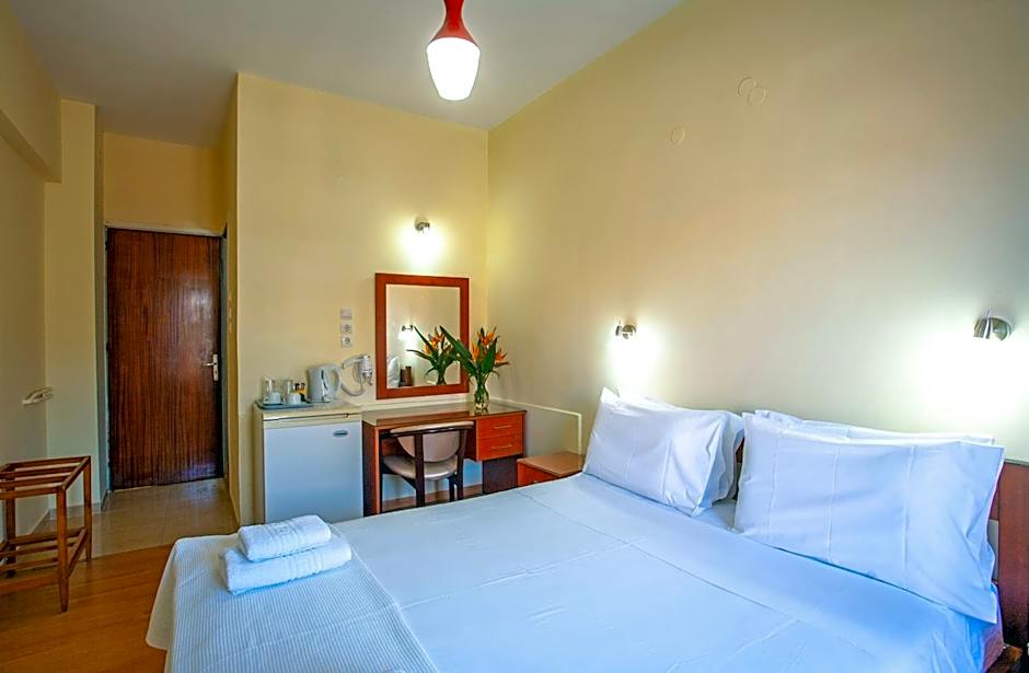 Lucia Hotel