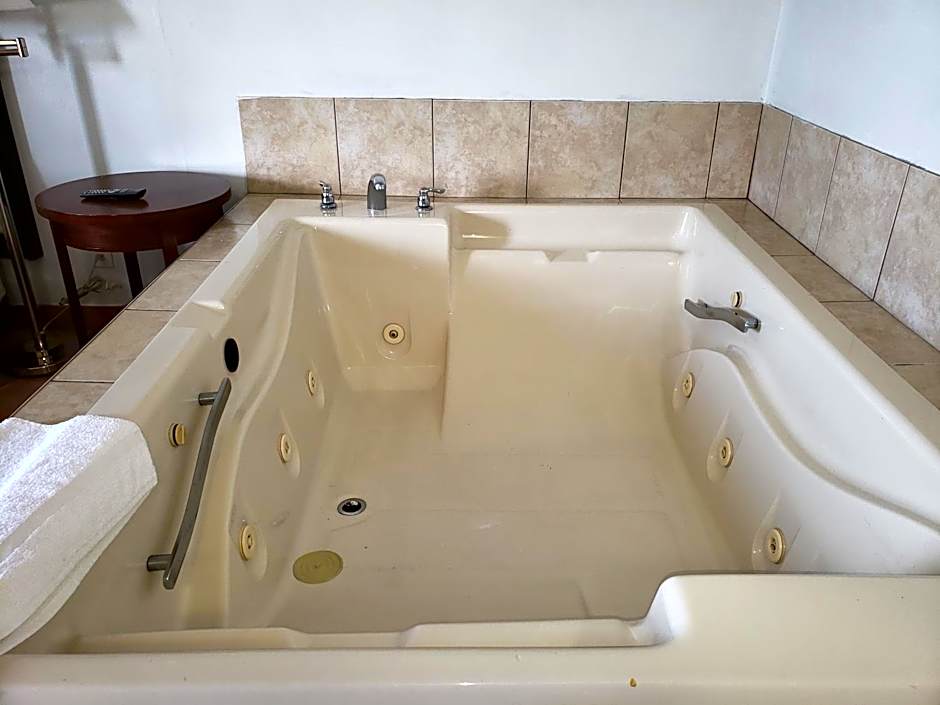 Niagara Falls Courtside Inn