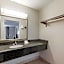 Iberia House & Suites