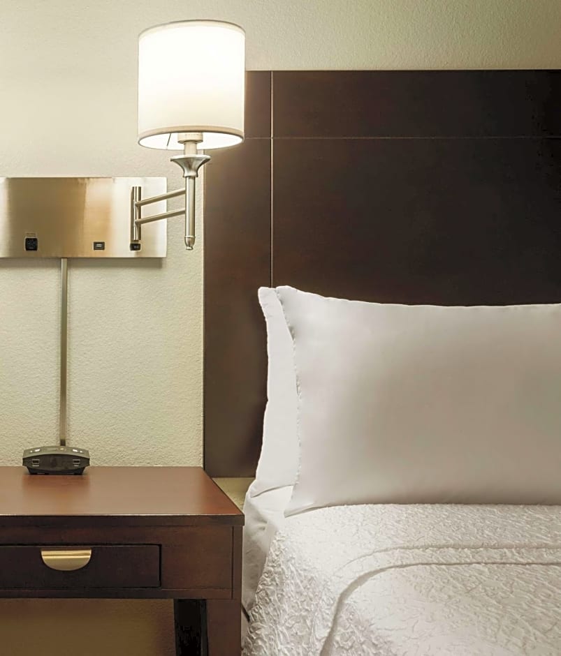 Hampton Inn By Hilton & Suites Phoenix Glendale-Westgate