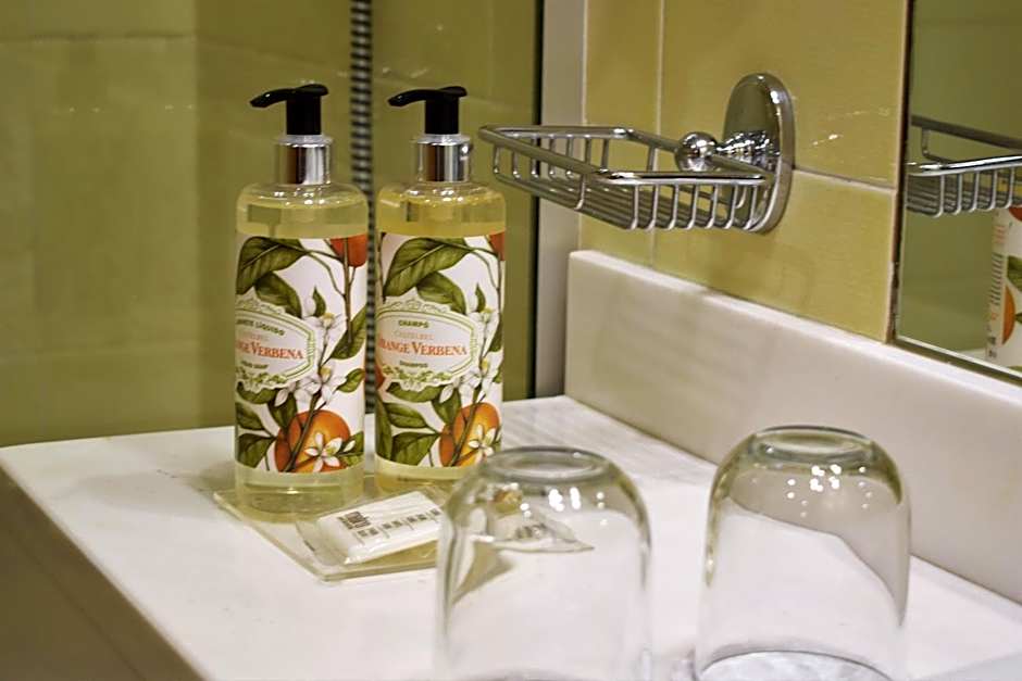 Madeira Regency Cliff- Adults Only