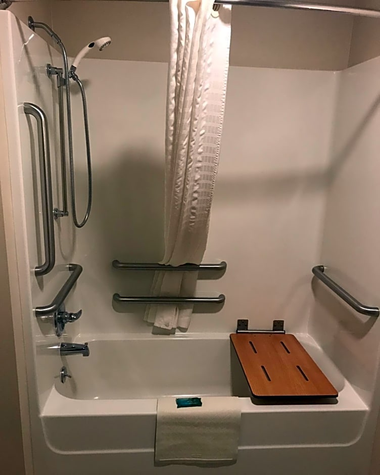 Cobblestone Inn & Suites - Fort Madison