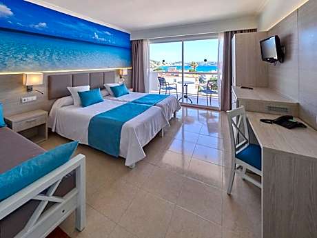 Studio with Sea View (3 Adults)