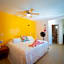 Hotel Flamingos Inn