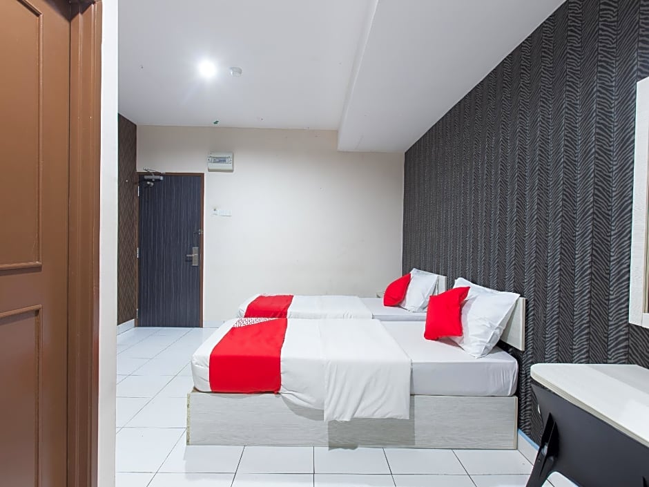 Super OYO 1163 Hotel Pulai