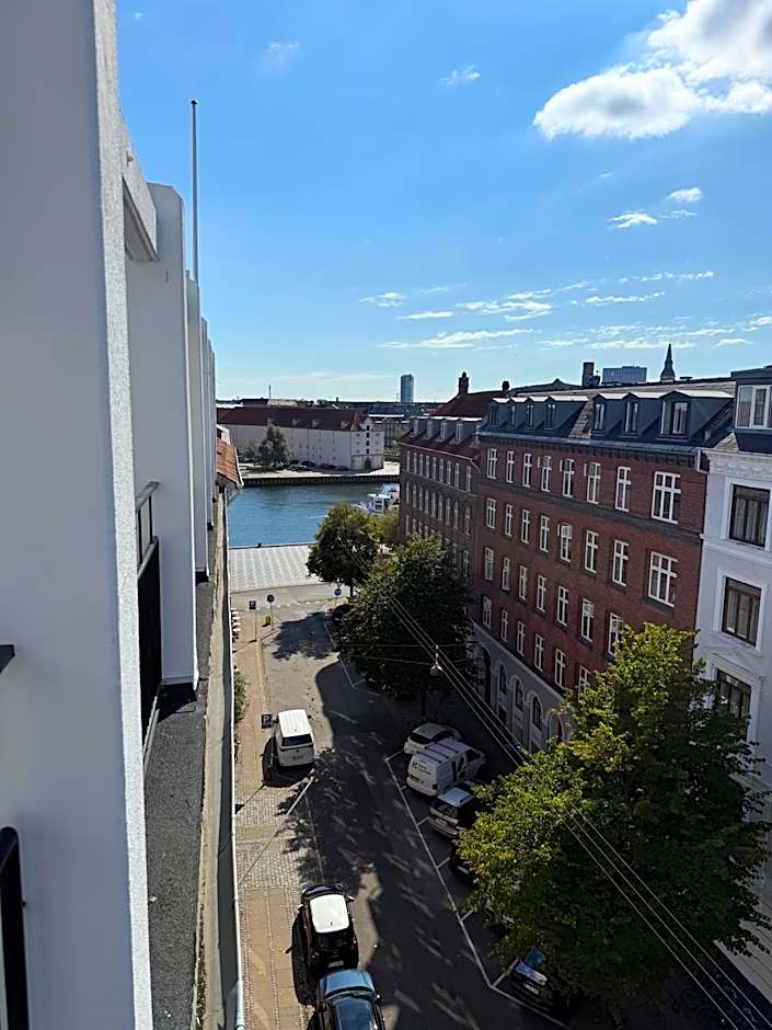 Hotel Maritime