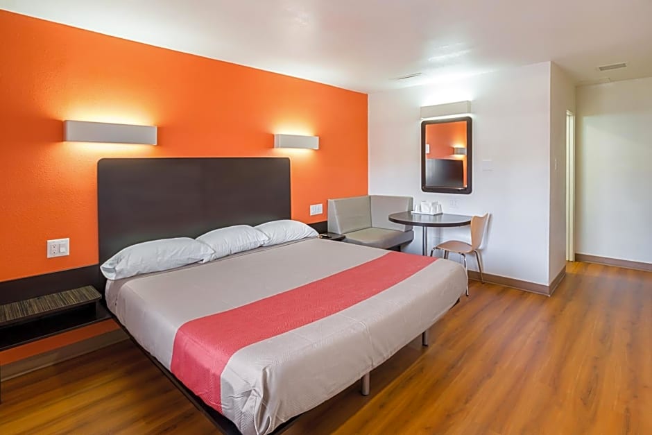 Motel 6-El Paso, TX - Airport - Fort Bliss