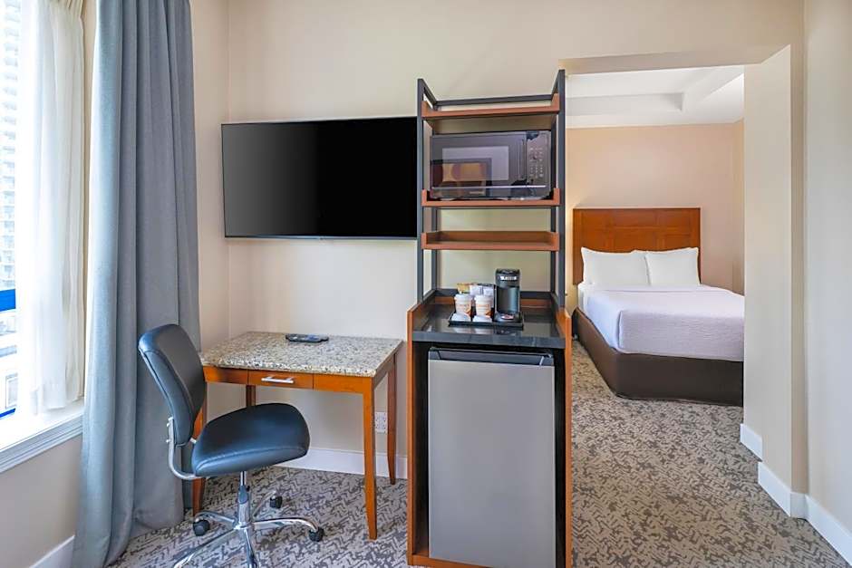 Quality Inn & Suites Downtown Vancouver